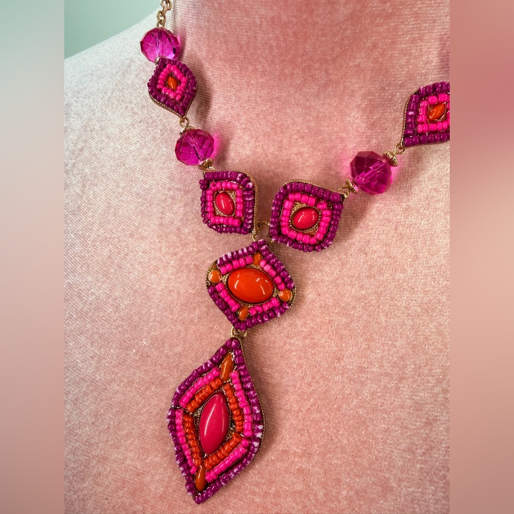 EUC Erica Lyons Cabochon And Bead Statement Necklace - Picture 3 of 7